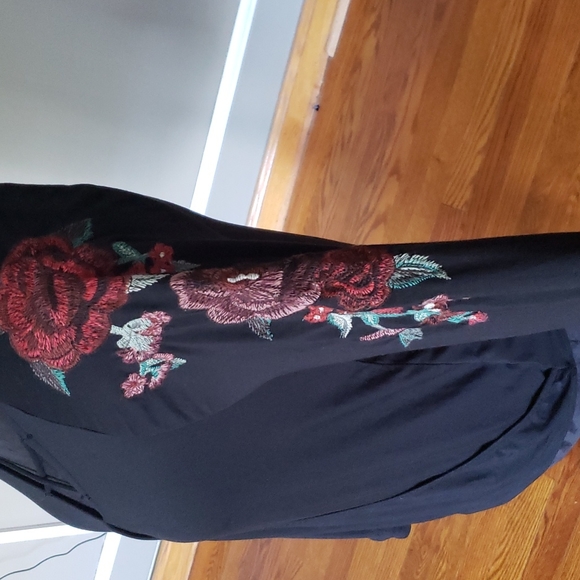 AEO Embroidered Wrap Top - Picture 4 of 9